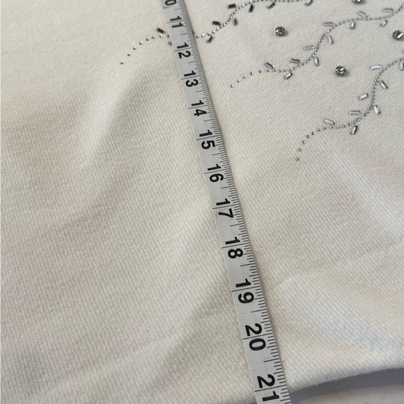 LIV Milano Embellished White Top Women’s  Rhinestone Blouse Holiday Party - Picture 4 of 4